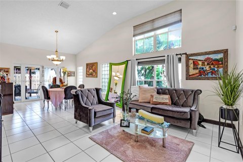 Casa en venta en Miami, Florida, 4 dormitorios, 224.92 m2 № 1331915 - foto 10