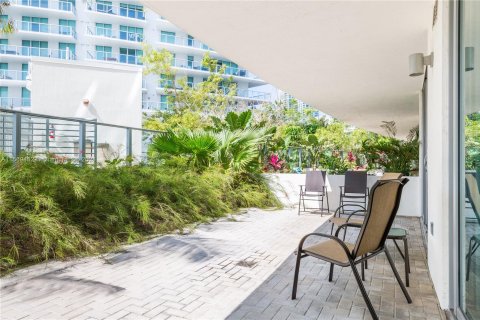 Copropriété à vendre à Miami Beach, Floride: 2 chambres, 105.44 m2 № 1153656 - photo 19