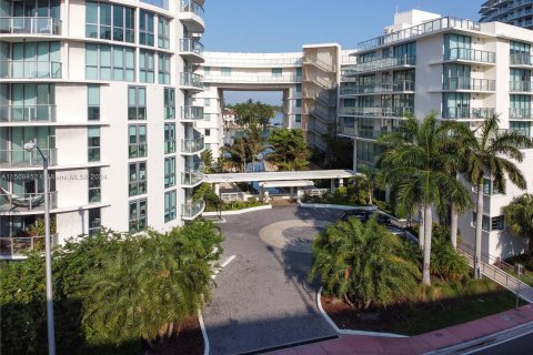 Copropriété à vendre à Miami Beach, Floride: 2 chambres, 105.44 m2 № 1153656 - photo 26