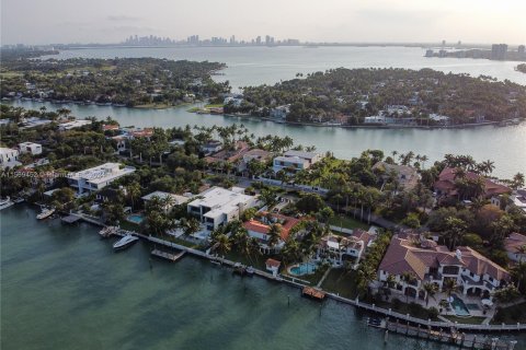 Copropriété à vendre à Miami Beach, Floride: 2 chambres, 105.44 m2 № 1153656 - photo 28