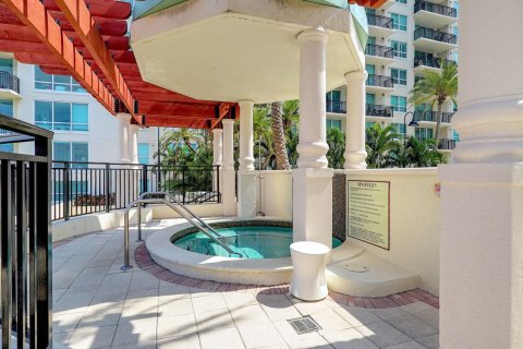 Copropriété à vendre à Fort Lauderdale, Floride: 2 chambres, 100.24 m2 № 1217607 - photo 29