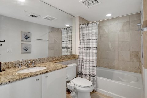 Condo in Fort Lauderdale, Florida, 2 bedrooms  № 1217607 - photo 18