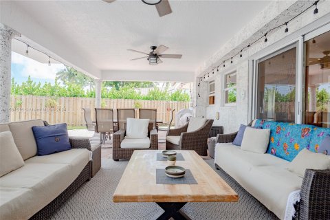 House in Fort Lauderdale, Florida 4 bedrooms, 258.64 sq.m. № 1099825 - photo 5