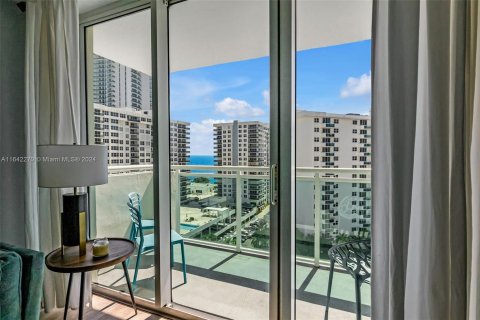 Condominio en venta en Hollywood, Florida, 2 dormitorios, 112.6 m2 № 1320893 - foto 5