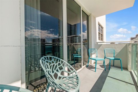 Condominio en venta en Hollywood, Florida, 2 dormitorios, 112.6 m2 № 1320893 - foto 19