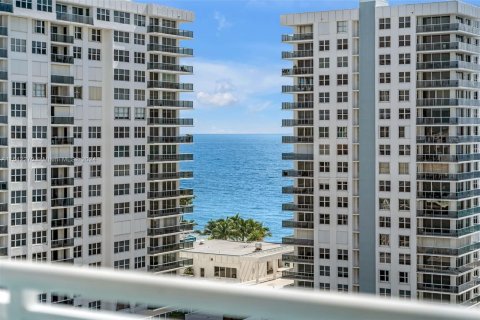 Condominio en venta en Hollywood, Florida, 2 dormitorios, 112.6 m2 № 1320893 - foto 18