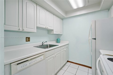 Condominio en venta en Miami, Florida, 1 dormitorio, 58.99 m2 № 1429865 - foto 12