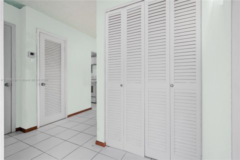 Condominio en venta en Miami, Florida, 1 dormitorio, 58.99 m2 № 1429865 - foto 8