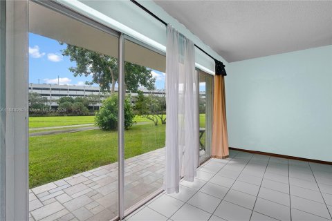 Condominio en venta en Miami, Florida, 1 dormitorio, 58.99 m2 № 1429865 - foto 25