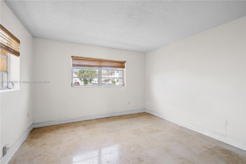 Condominio en venta en Miami, Florida, 1 dormitorio, 58.99 m2 № 1429865 - foto 18