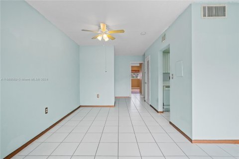 Condominio en venta en Miami, Florida, 1 dormitorio, 58.99 m2 № 1429865 - foto 7