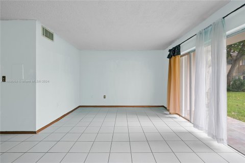 Condominio en venta en Miami, Florida, 1 dormitorio, 58.99 m2 № 1429865 - foto 16