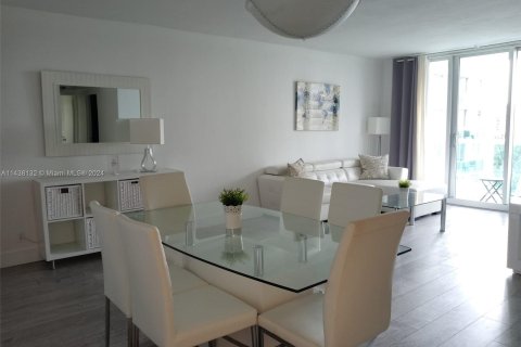 Condominio en venta en Hollywood, Florida, 1 dormitorio, 75.44 m2 № 1116011 - foto 4