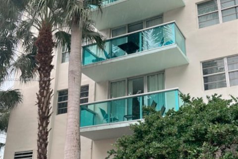 Condominio en venta en Hollywood, Florida, 1 dormitorio, 75.44 m2 № 1116011 - foto 15