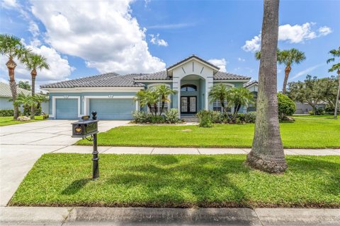 Casa en venta en Tampa, Florida, 4 dormitorios, 291.9 m2 № 1299218 - foto 1