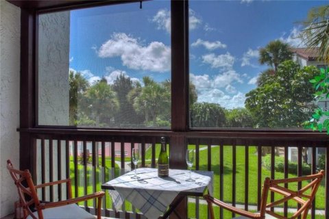 Condo in Sarasota, Florida, 2 bedrooms  № 228635 - photo 3