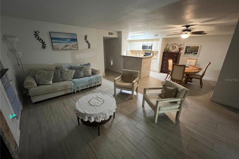 Condo in Orlando, Florida, 2 bedrooms  № 1322051 - photo 6