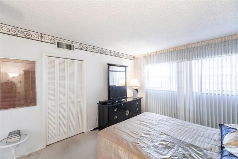 Copropriété à vendre à Pompano Beach, Floride: 2 chambres, 106.84 m2 № 1079665 - photo 13