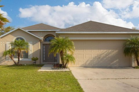 Villa ou maison à louer à Saint Cloud, Floride: 3 chambres, 151.62 m2 № 1357431 - photo 1