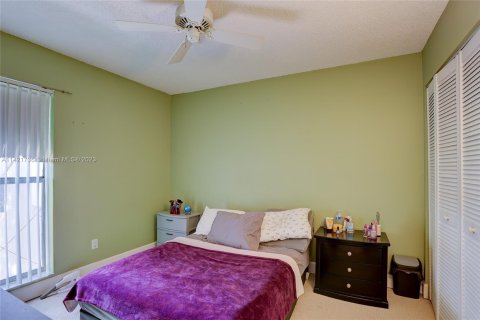 Copropriété à vendre à Oakland Park, Floride: 3 chambres, 93.18 m2 № 617432 - photo 12