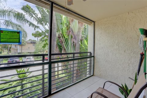 Copropriété à vendre à Oakland Park, Floride: 3 chambres, 93.18 m2 № 617432 - photo 16