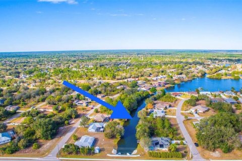 Terreno en venta en Port Charlotte, Florida № 995206 - foto 3