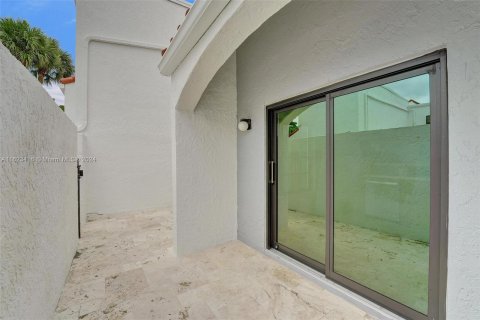 Adosado en venta en Aventura, Florida, 2 dormitorios, 115.57 m2 № 1270152 - foto 7