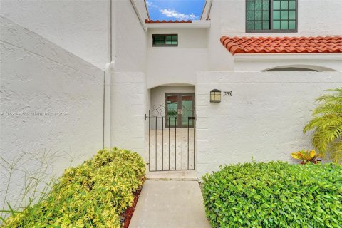 Adosado en venta en Aventura, Florida, 2 dormitorios, 115.57 m2 № 1270152 - foto 3