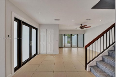 Adosado en venta en Aventura, Florida, 2 dormitorios, 115.57 m2 № 1270152 - foto 9