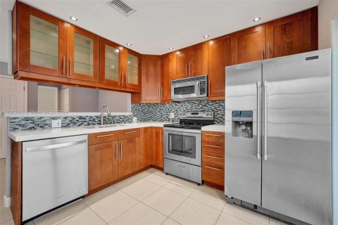 Adosado en venta en Aventura, Florida, 2 dormitorios, 115.57 m2 № 1270152 - foto 16