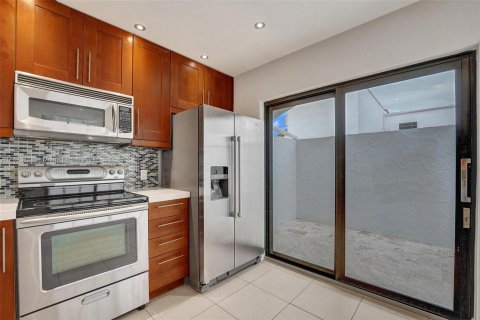 Adosado en venta en Aventura, Florida, 2 dormitorios, 115.57 m2 № 1270152 - foto 17