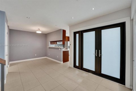 Adosado en venta en Aventura, Florida, 2 dormitorios, 115.57 m2 № 1270152 - foto 12