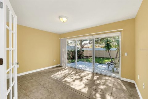 Duplex à vendre à Orlando, Floride: 2 chambres, 156.08 m2 № 1285591 - photo 21