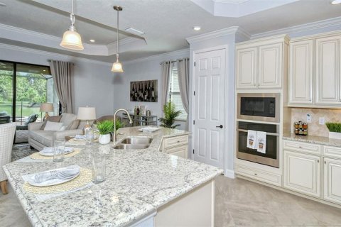 House in LAKEWOOD NATIONAL in Lakewood Ranch, Florida 3 bedrooms, 171.87 sq.m. № 227688 - photo 21