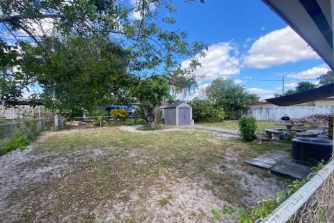 House in Miami Gardens, Florida 3 bedrooms, 97.92 sq.m. № 1127170 - photo 4