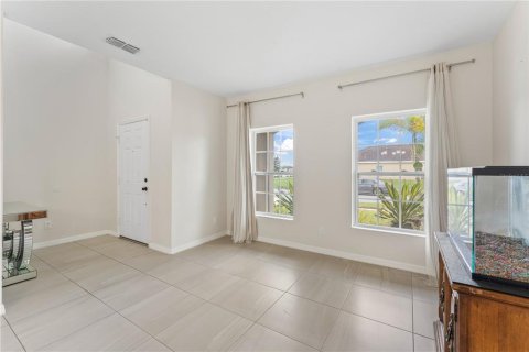 Villa ou maison à vendre à Kissimmee, Floride: 4 chambres, 258.73 m2 № 1336321 - photo 4