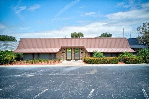 Commercial property in Lake Placid, Florida 167.22 sq.m. № 1214937 - photo 1