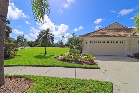 Villa ou maison à vendre à North Port, Floride: 2 chambres, 155.15 m2 № 1356372 - photo 2