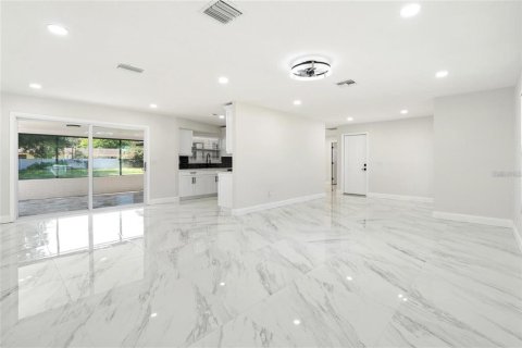 Casa en venta en Clearwater, Florida, 4 dormitorios, 195.37 m2 № 1356338 - foto 19