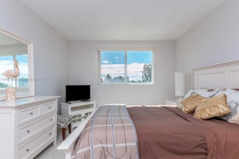 Copropriété à vendre à Hallandale Beach, Floride: 2 chambres, 109.62 m2 № 1229763 - photo 12