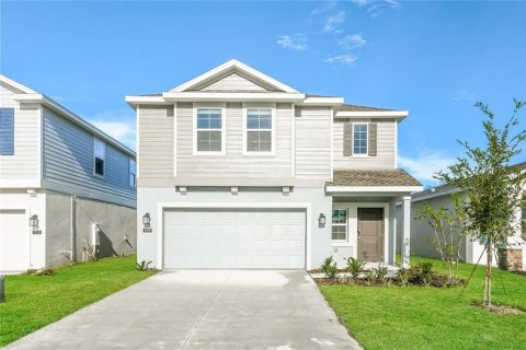 Villa ou maison à louer à Winter Haven, Floride: 4 chambres, 174.56 m2 № 1346446 - photo 1