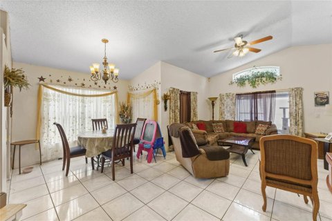 House in Kissimmee, Florida 3 bedrooms, 129.32 sq.m. № 1401774 - photo 9