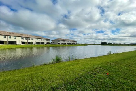 Townhouse in Bradenton, Florida 3 bedrooms, 174.56 sq.m. № 1346074 - photo 30