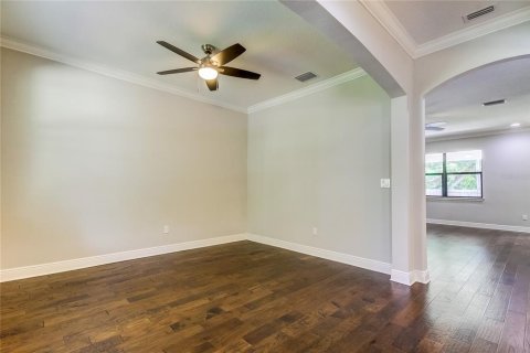 House in Tampa, Florida 4 bedrooms, 316.89 sq.m. № 1314783 - photo 8