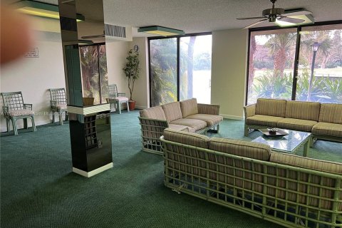 Copropriété à vendre à Lauderhill, Floride: 2 chambres, 100.8 m2 № 995774 - photo 7