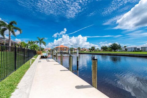 Villa ou maison à vendre à Punta Gorda, Floride: 3 chambres, 199.28 m2 № 1253760 - photo 7