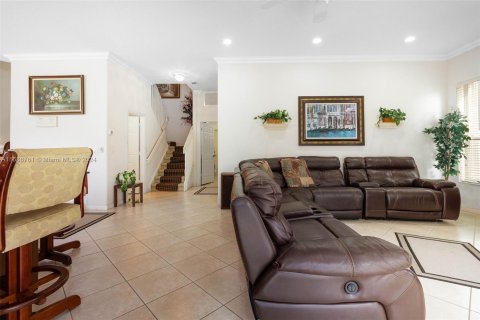 Casa en venta en Miramar, Florida, 6 dormitorios, 384.34 m2 № 1427979 - foto 19