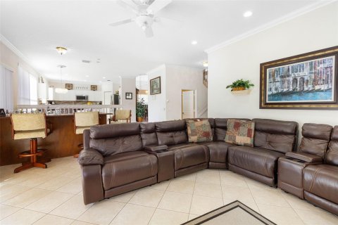 Casa en venta en Miramar, Florida, 6 dormitorios, 384.34 m2 № 1427979 - foto 21