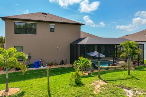 Casa en venta en Vero Beach, Florida, 5 dormitorios, 311.87 m2 № 1133148 - foto 2