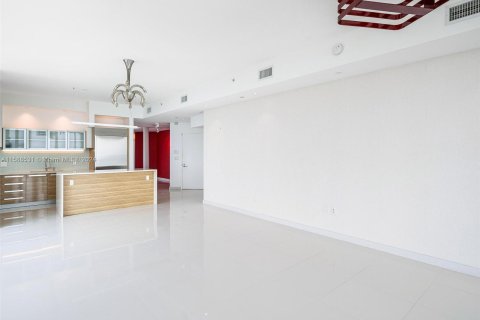 Condominio en venta en Miami, Florida, 3 dormitorios, 204.48 m2 № 1176778 - foto 7